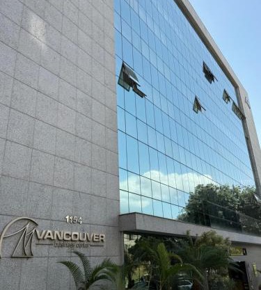 42 Apartamento com Area privativa, ao lado do materdei, cozinha, máquina de lavar e vaga de garagem