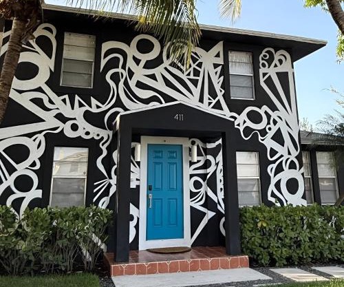 4BD 2BA - Black&White ArtBNB - Antique Row WPB