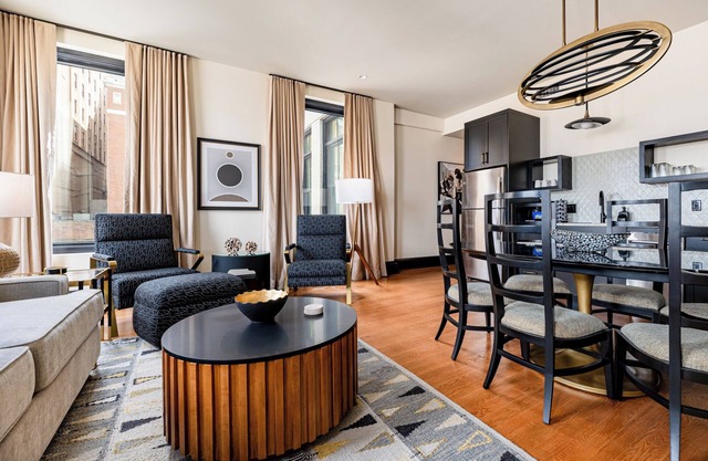 4BR Large Space for 14 in Prime Location | The Mayfair