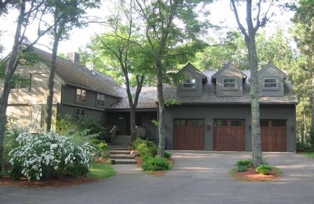 5 Acre property. Private TENNIS and PICKLEBALL COURT. Sandy Beach, Good Fishing.