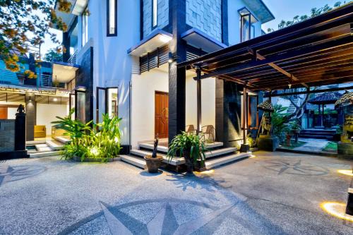 5-Bedroom Private Villa near Padma Beach, Legian