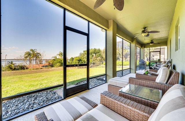 5 Mi to Dtwn Clermont: Family Home w/Water Views!