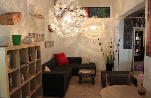 5 Minute Walk to Port Sanary | Private Parking and Pets are Allowed