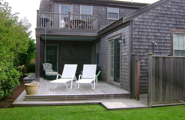 5 Minute Walk to Beach, ...plus central A/C.