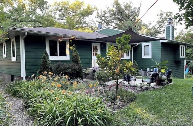 6 Bedrm/3 Bath Spring Retreat, Hot Tub, Fireplace