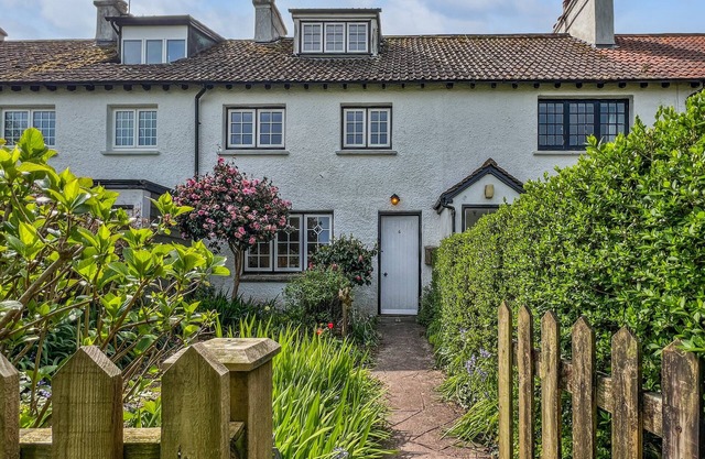 6 The Poplars, Hawkcombe