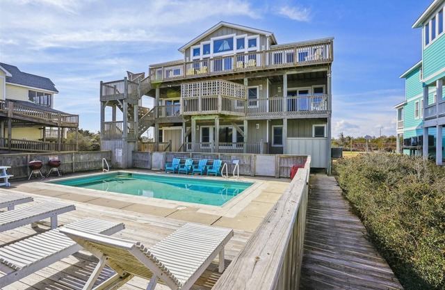 6100- Red Snapper Inn, Red Snapper Inn | Oceanfront | South Nags Head | Sleeps 22