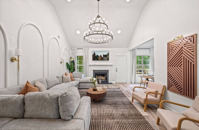 6BD/3BA Designer Oasis Sleeps 14 ATL Metro