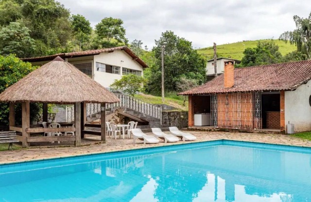 7 bedroom farm, up to 20 people or more, Vassouras RJ. Pets allowed, Sítio Malabaku