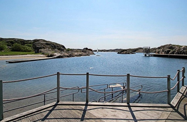 7 person holiday home in SKÄRHAMN