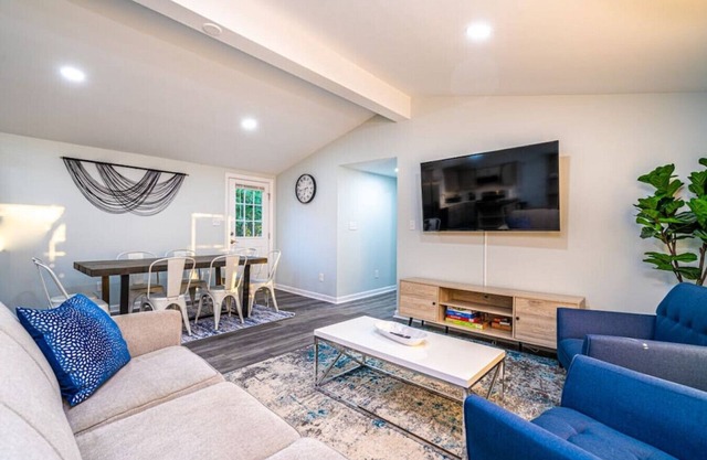 7707 Bailey Cove Rd MTR · Bailey Cove Bungalow/Fiber Wi-Fi/4 Beds