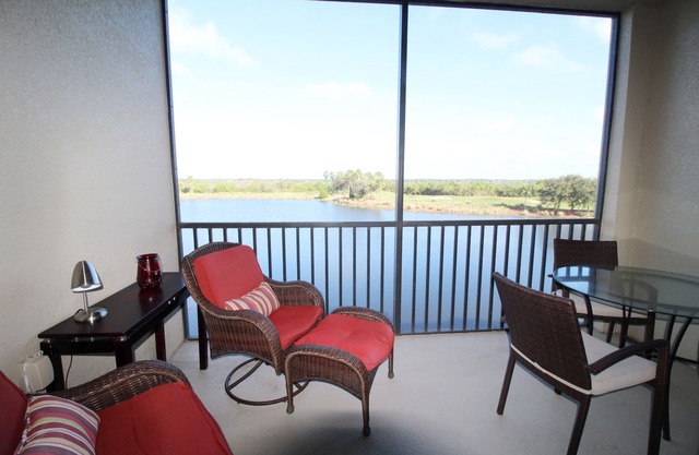 7911-304 Gorgeous view condo with a golf membership