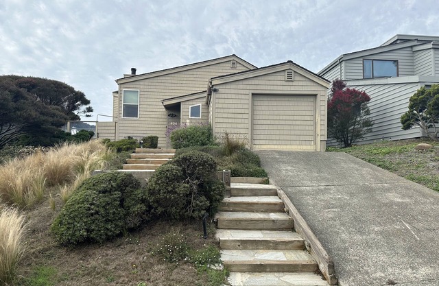 7th Heaven - Enjoy stunning views overlooking the 7th green, and the Ocean!