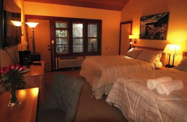 7th Mtn Resort "Hotel Suite" 2 -Queen Bds