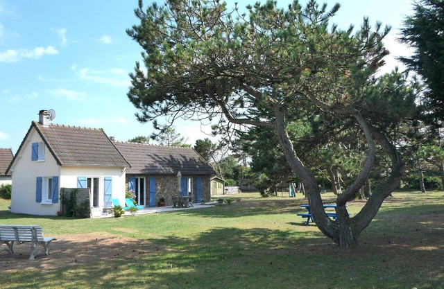 8883" holiday home near the beach