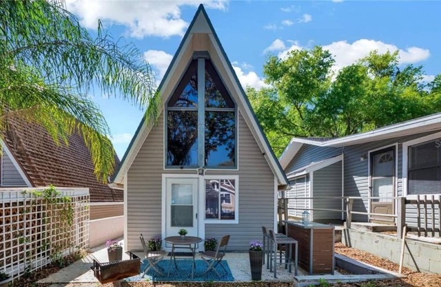 A-Frame Cottage w/Lake Access! Near Disney & NTC