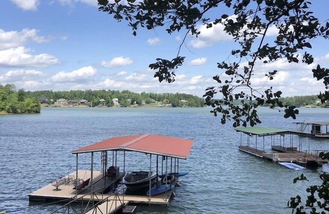 A Happy Place at Smith Lake – Swim, Relax, Repeat