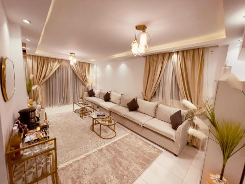 A New Residential 2 Rooms With Garden For Rent In Degla Palms, 6th of October