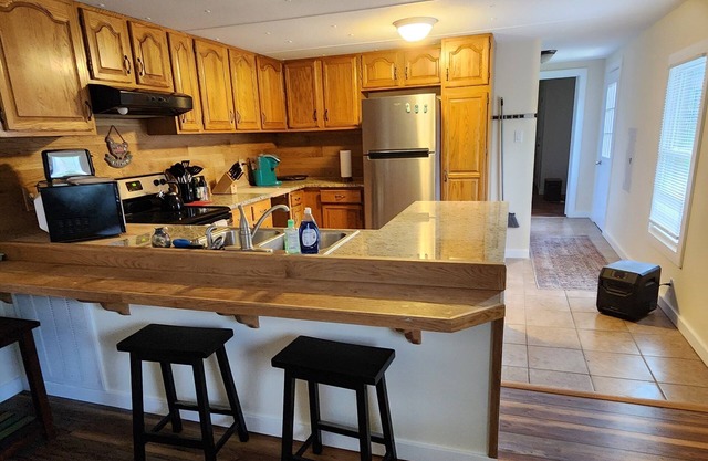 A Spot in the country with a front porch swing and WiFi