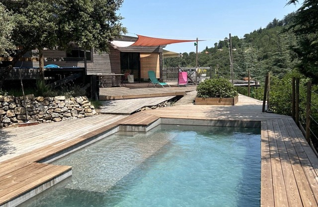 A sunny holiday in splendid wilderness!