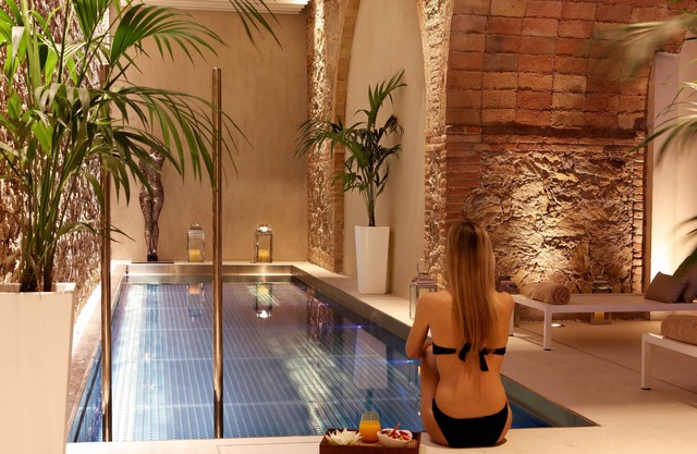 ABaC H&R Barcelona Monument