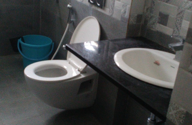 Aikyam Villa- Semi furnished 6 bedroom