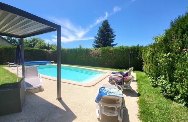 Air-conditioned house with private heated pool 5 minutes from Sarlat