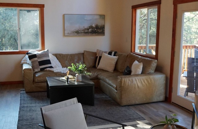 Alcan A-Frame - Near Yosemite with Peloton