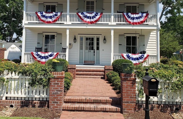 Alex Moore House - Historic Swansboro, Historic Home - What Could Be Finer!