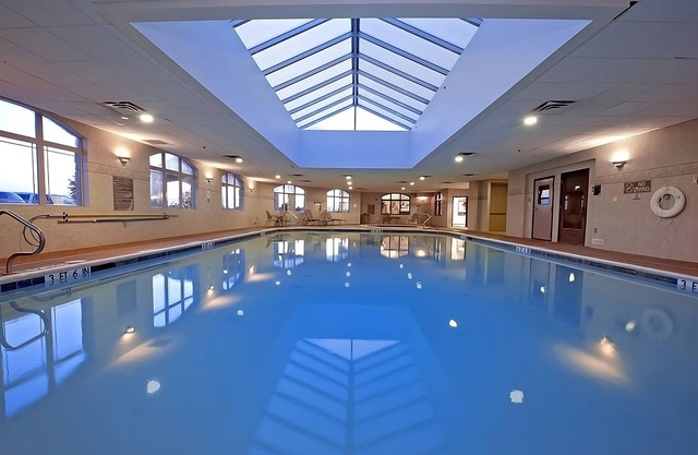 Amazing Find! 1 Modern Unit and Pool.