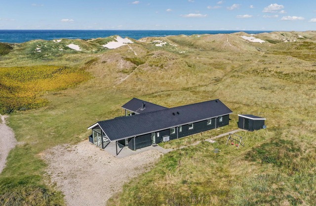 Amazing home in Ringkøbing with sauna