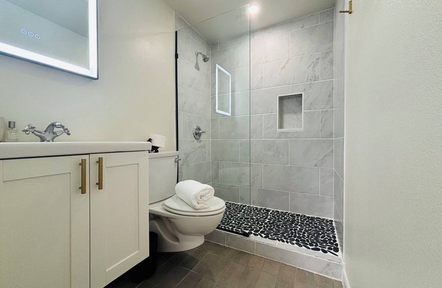 Amazing Tiny House! Completely renovated, everything is Brand New!