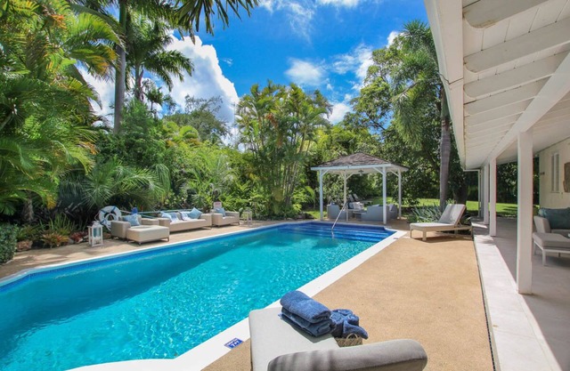 Amazing Villa with Pool 5 mins to Beach - Palm Grove 1