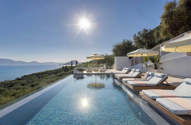 Amiddalia - Five Bedroom Villa, Sleeps 10