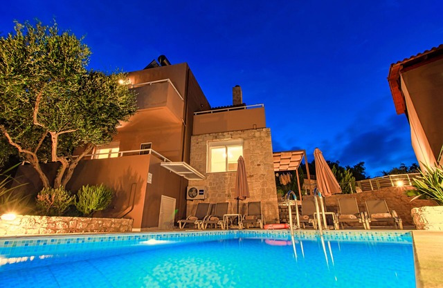 AMOENA VILLA THEO HOTEL