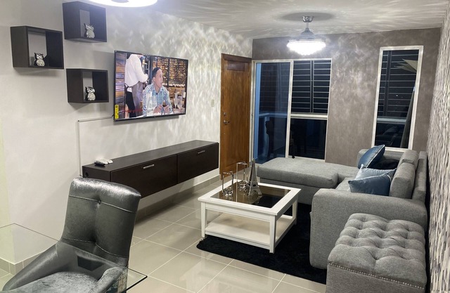 Apartment Santiago De Los Caballeros Entire place 3bd, ac, hot water, dry&washer