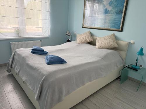 Apartament przy polu golfowym