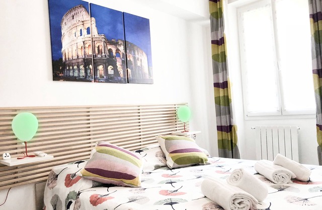 Apartment 2 stops from the Colosseum with 2 bedrooms