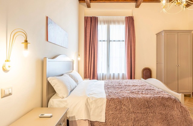 Apartment 'Al Duomo - Appartamento Superior' with Shared Terrace, Wi-Fi and Air Conditioning