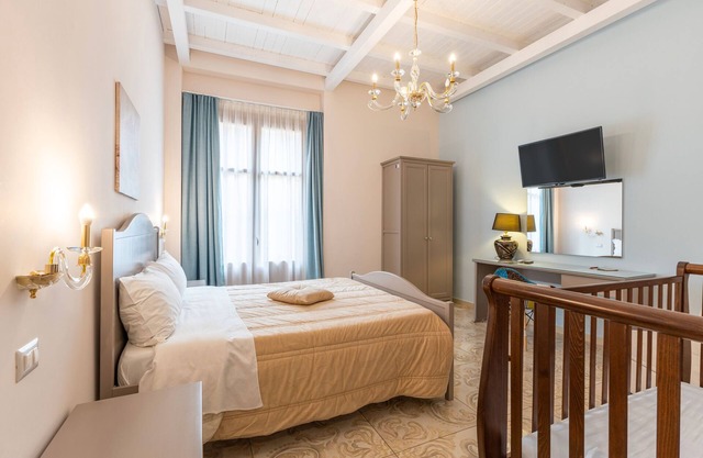 Apartment 'Al Duomo - Appartamento Deluxe' with Shared Terrace, Wi-Fi and Air Conditioning