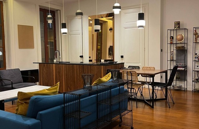 Apartment Design Centre Lyon