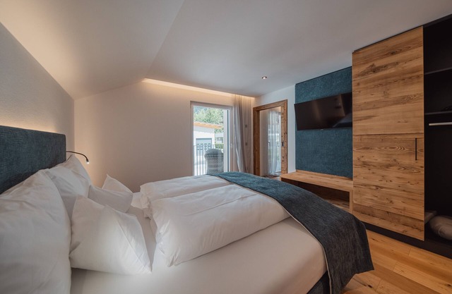 Apartment 'Edelweiß' with Mountain View, Shared Terrace and Wi-Fi