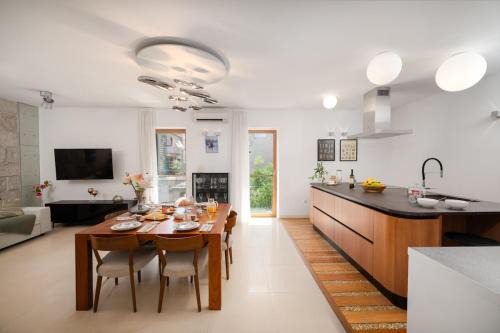 Apartment Exotic oasis Bačvice