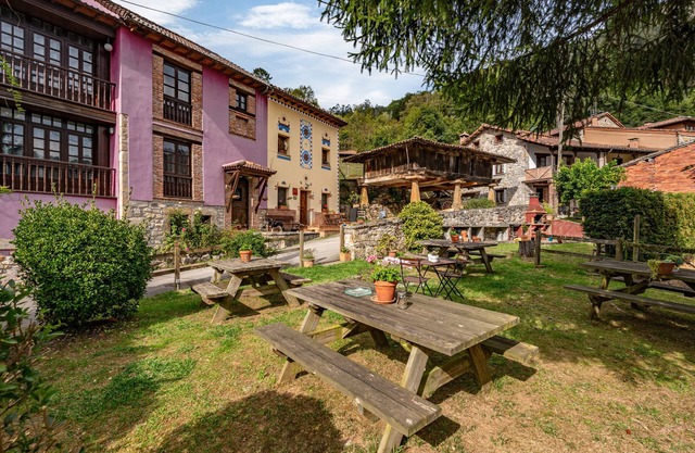Apartment 'Florenta G3' with Mountain View, Shared Garden and Wi-Fi