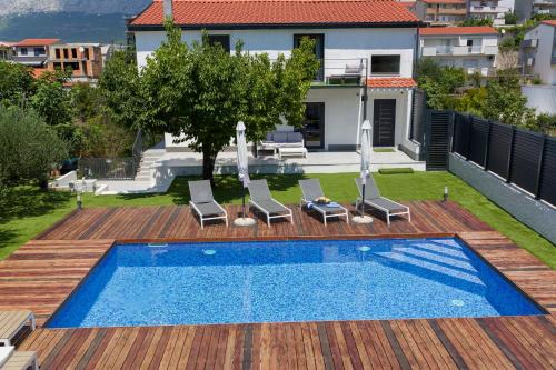 Apartment Joy heated pool