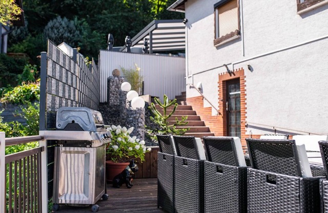 Apartment 'Klein Frankreich' with Mountain View, Private Terrace and Wi-Fi