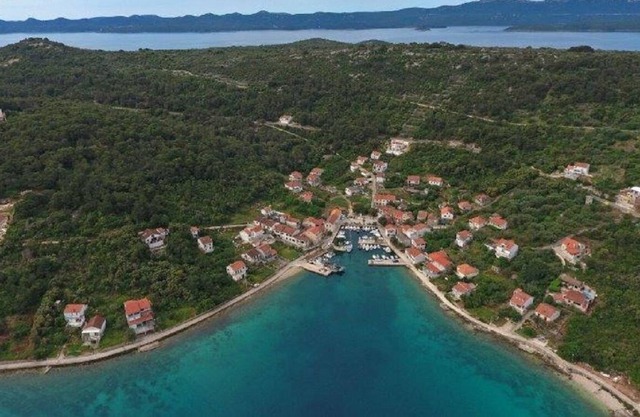 Apartment Knež with its unique island location will make your stay fullfiled