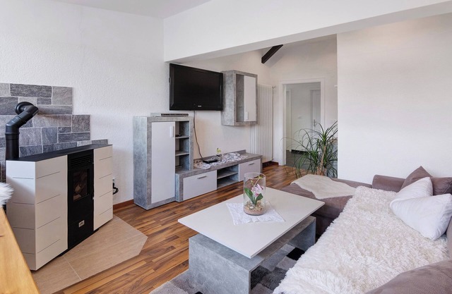 Apartment 'Kuchler' with Mountain View, Private Terrace and Wi-Fi