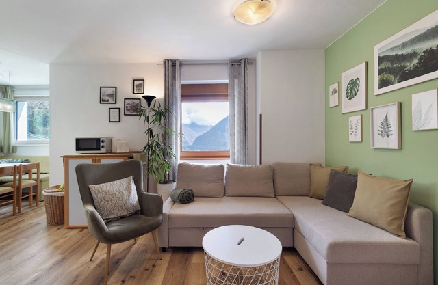 Apartment 'Maria Beatrice Verde' with Lake View, Private Terrace and Wi-Fi