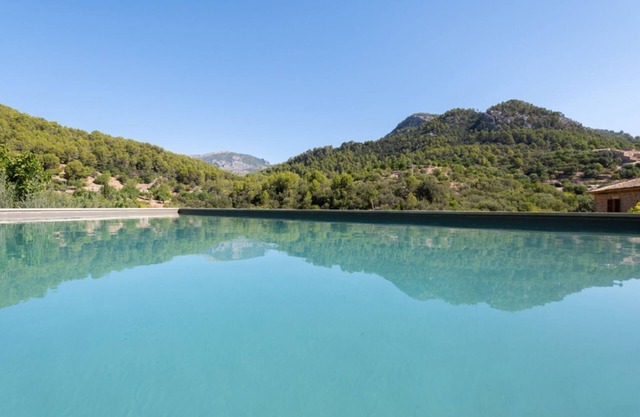 Apartment S'Estorell with Kitchen & Mountain views
